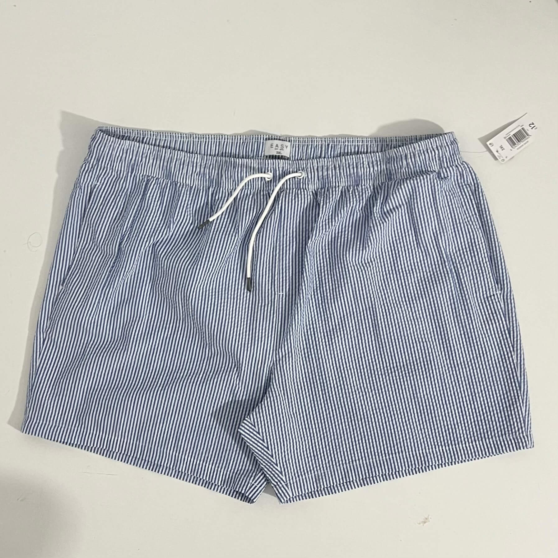 short-seersucker-a-rayures-bleu-et-blanc